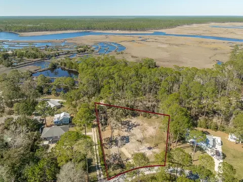 735 Wellborn Ave, Carrabelle, FL 32322 photo 10
