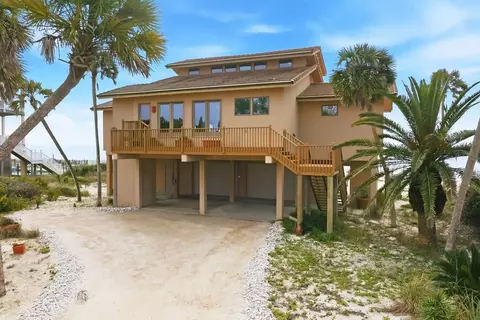 2124 Seahorse Ln, Saint George Island, FL 32328