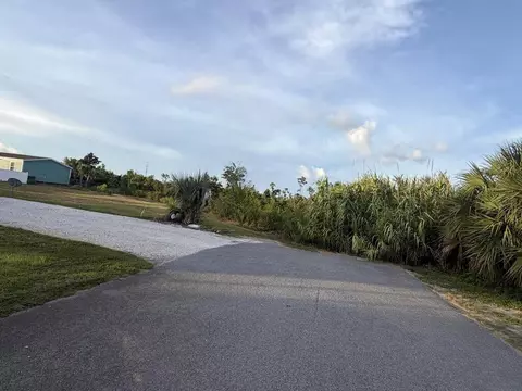 211 Alabama Dr, Mexico Beach, FL 32456