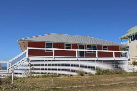 719 Buck St, Saint George Island, FL 32328