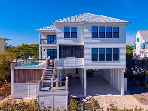 2112 Tarpon Ln, Saint George Island, FL 32328
