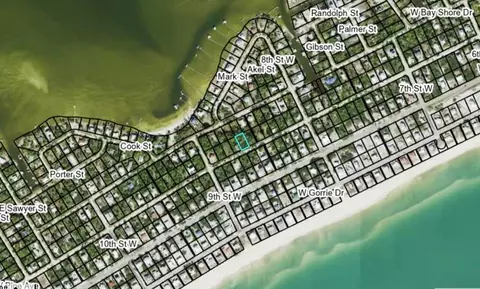 857 W Pine Ave, Saint George Island, FL 32328