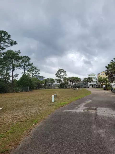 115 S Mariners Way, Carrabelle, FL 32322 photo 3