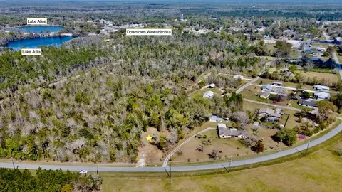 703 W River Rd, Wewahitchka, FL 32465