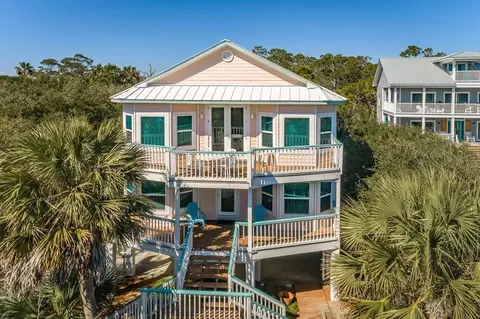 1912 Coral Reef Rd, Saint George Island, FL 32328