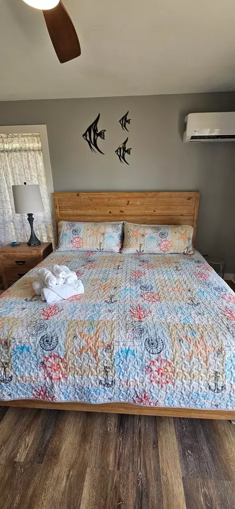 Bedroom - 2248 Hwy 98 E, Carrabelle, FL 32322 photo 3 of 4