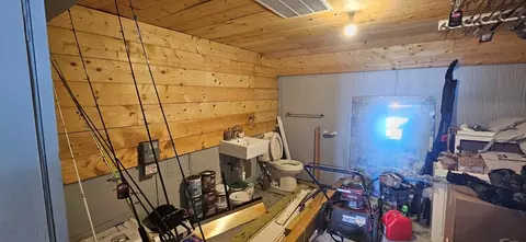 Bath - 2248 Hwy 98 E, Carrabelle, FL 32322 photo 6 of 7
