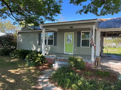 1003 Woodward Ave, Port St. Joe, FL 32456