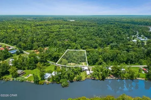 316 Byrd Parker Dr, Wewahitchka, FL 32465
