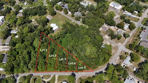 235 Bobby Cato St, Apalachicola, FL 32320
