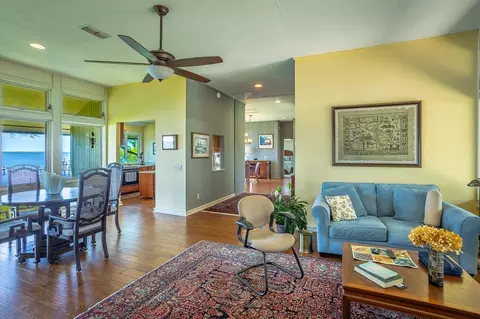 Living - 2488 Hwy 98 E, Carrabelle, FL 32322 photo 1 of 2