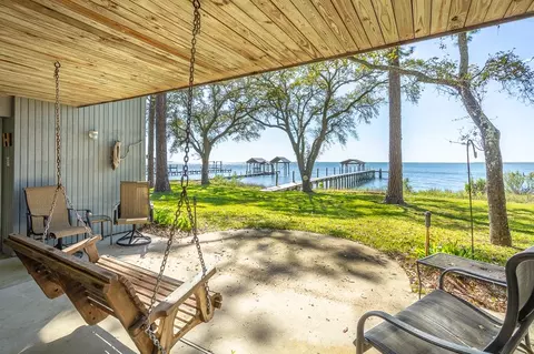 Exterior - 2488 Hwy 98 E, Carrabelle, FL 32322 photo 3 of 8