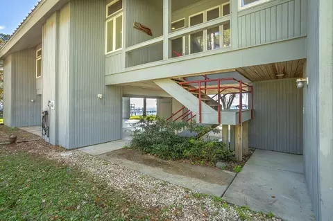 Exterior - 2488 Hwy 98 E, Carrabelle, FL 32322 photo 1 of 8