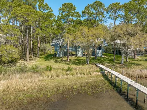Exterior - 2488 Hwy 98 E, Carrabelle, FL 32322 photo 6 of 8
