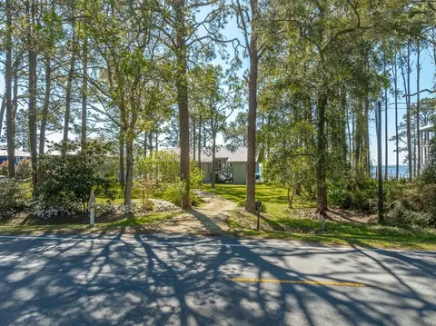 Exterior - 2488 Hwy 98 E, Carrabelle, FL 32322 photo 5 of 8
