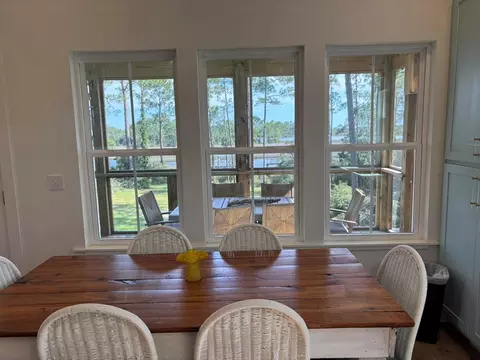 Dining - 513 Shellys Loop Rd, Carrabelle, FL 32322 photo 3 of 4