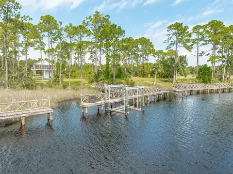 View/Area - 513 Shellys Loop Rd, Carrabelle, FL 32322 photo 7 of 14