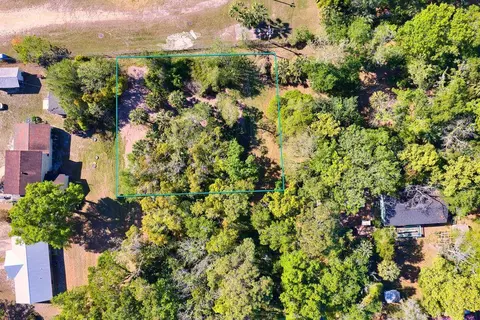 254 8th St, Apalachicola, FL 32320