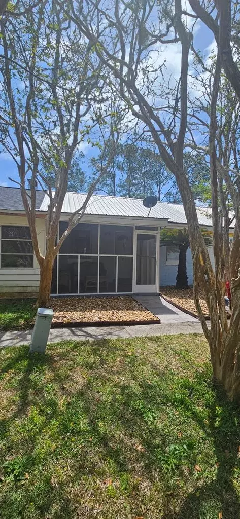 15 Collins Ave # -3, Lanark Village, FL 32323