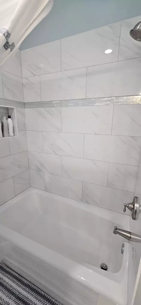 Bath - 231 Apalachee St, Carrabelle, FL 32322 photo 6 of 9
