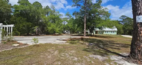 Exterior - 231 Apalachee St, Carrabelle, FL 32322 photo 23 of 30