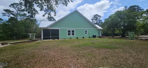 Exterior - 231 Apalachee St, Carrabelle, FL 32322 photo 26 of 30