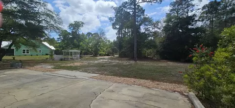 Exterior - 231 Apalachee St, Carrabelle, FL 32322 photo 14 of 30
