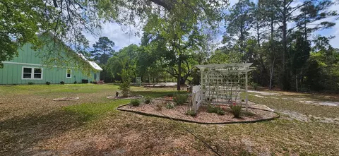 Exterior - 231 Apalachee St, Carrabelle, FL 32322 photo 16 of 30
