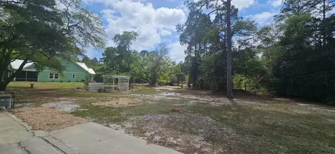 Exterior - 231 Apalachee St, Carrabelle, FL 32322 photo 15 of 30