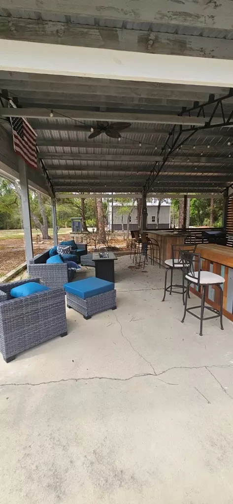 Exterior - 231 Apalachee St, Carrabelle, FL 32322 photo 6 of 30