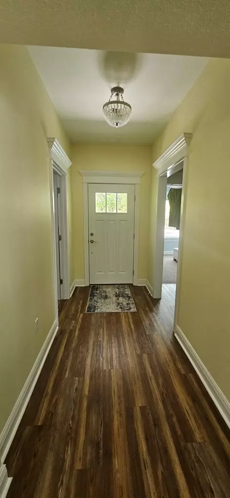 Entry Way - 231 Apalachee St, Carrabelle, FL 32322 photo 2 of 2
