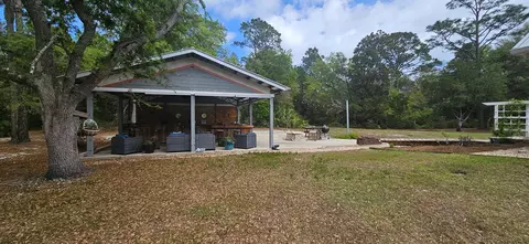 Exterior - 231 Apalachee St, Carrabelle, FL 32322 photo 9 of 30