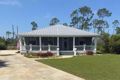 207 Sting Ray Ln, Port St. Joe, FL 32456