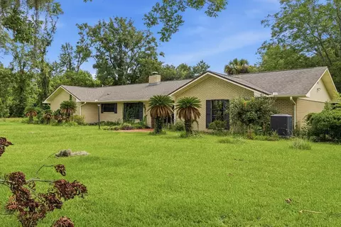 673 W River Rd, Wewahitchka, FL 32465