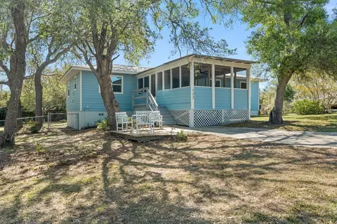122 California St #1, Carrabelle, FL 32322