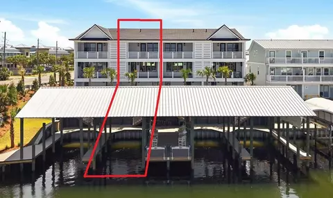 100 42nd St #B, Mexico Beach, FL 32456