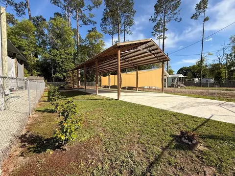 7244 Honeysuckle St, Wewahitchka, FL 32465