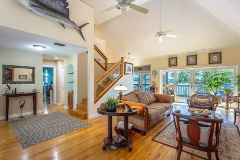 Entry Way - 433 River Rd, Carrabelle, FL 32322 photo 2 of 2