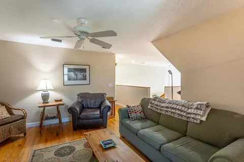 Living - 433 River Rd, Carrabelle, FL 32322 photo 3 of 3