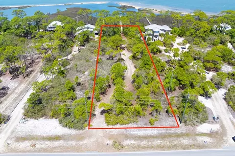 1721 E Gulf Beach Dr, Saint George Island, FL 32328
