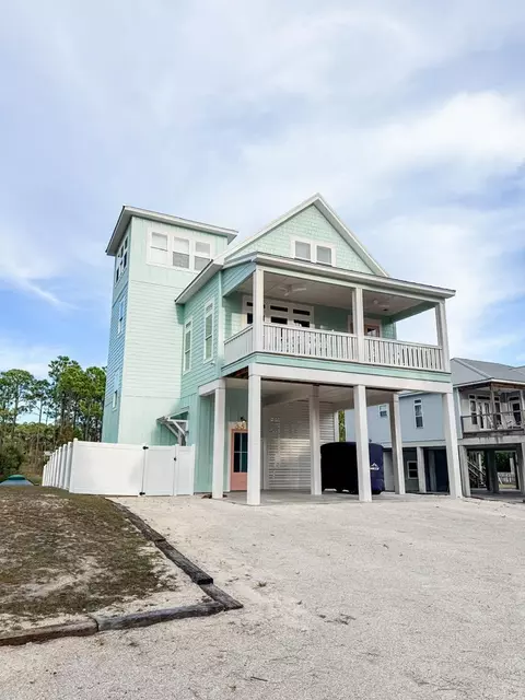 331 Bradford St #5, Saint George Island, FL 32328