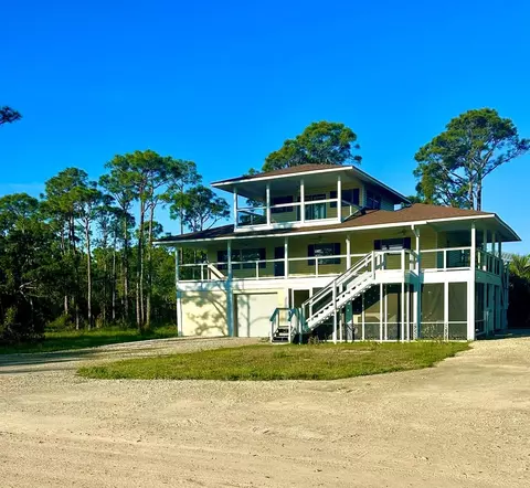 328 Bruce St, Saint George Island, FL 32328