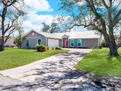 108 22nd St, Mexico Beach, FL 32456