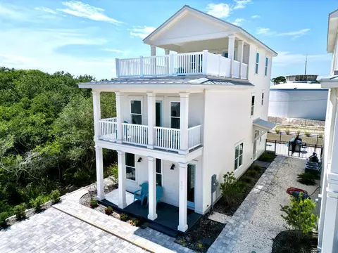 204 W Pine Ave, Saint George Island, FL 32328