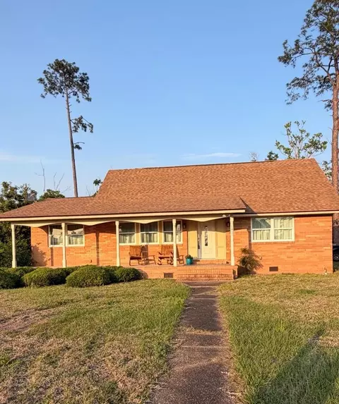 1411 Monument Ave, Port St. Joe, FL 32456