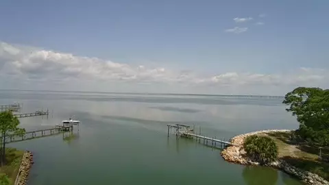 327 E Sawyer St, Saint George Island, FL 32328