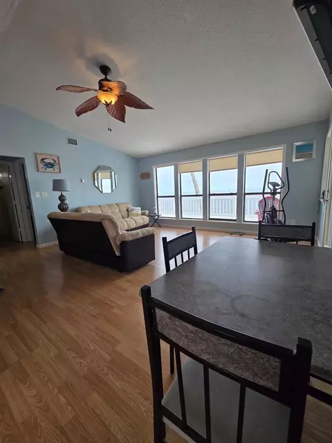 Living - 3150 Hwy 98 E, Carrabelle, FL 32322 photo 6 of 7