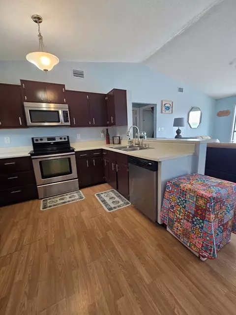 Kitchen - 3150 Hwy 98 E, Carrabelle, FL 32322 photo 8 of 13