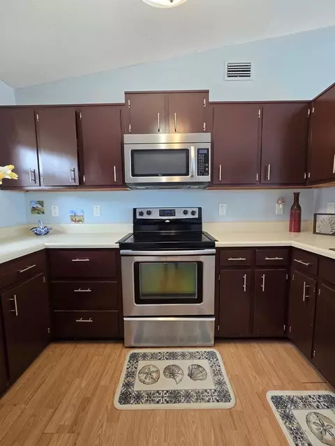 Kitchen - 3150 Hwy 98 E, Carrabelle, FL 32322 photo 10 of 13