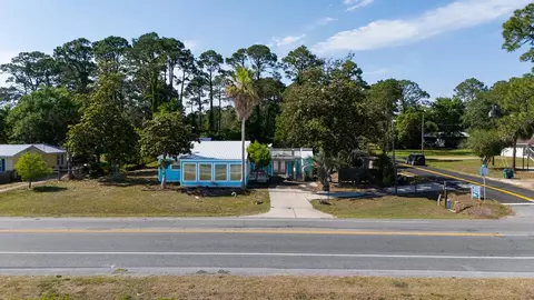 615 Hwy 98, Eastpoint, FL 32328